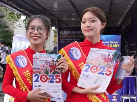 Không khí sôi động tại Ngày hội tuyển sinh khối các ngành Khoa học và Công nghệ