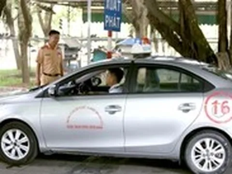 Người dân TP.HCM đi sát hạch cấp giấy phép lái xe sau thời gian gián đoạn