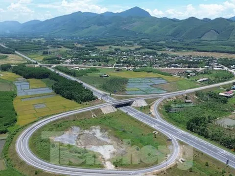 Giá đất nền tăng do yếu tố đầu cơ từ thông tin sáp nhập?