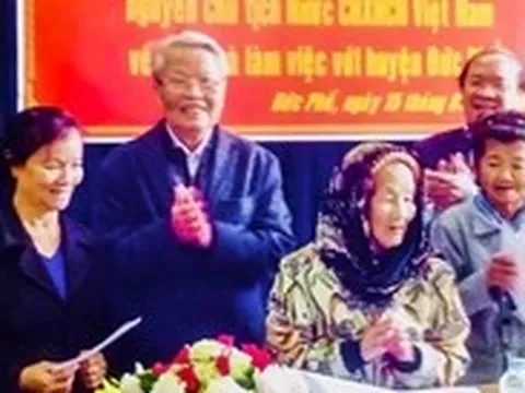 Nguyên Chủ tịch nước Trần Đức Lương gần gũi, giản dị trong mắt người dân quê nhà