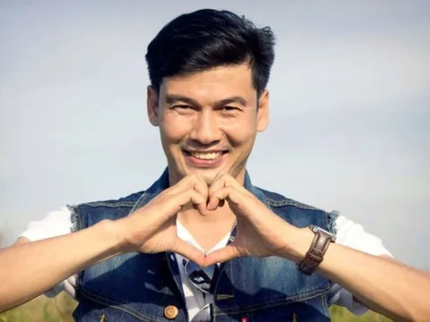 Nam diễn viên Tiết Cương thông báo tin vui "lên chức" ở tuổi 52