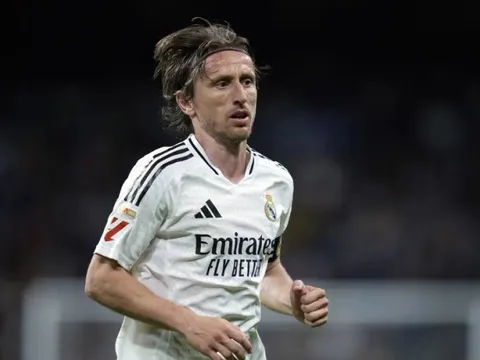 Modric có động thái bất ngờ sau khi xác nhận sẽ rời Real Madrid