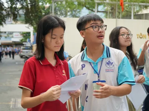 Hàng nghìn học sinh tranh suất vào trường chuyên tốp đầu TPHCM