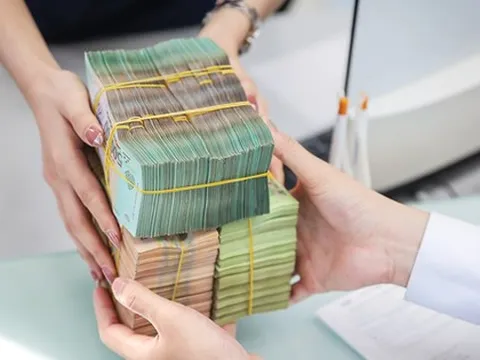 Một ngân hàng lớn tiếp tục giảm lãi suất tiết kiệm