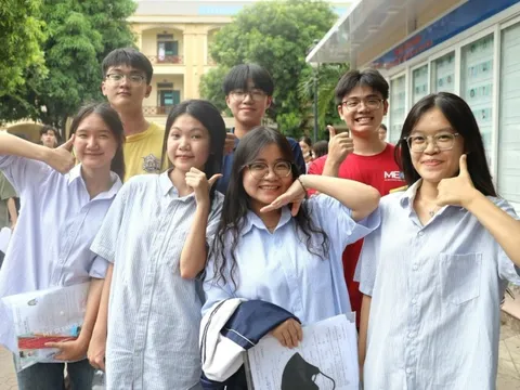 Thi tốt nghiệp THPT 2025: Ký cam kết bảo vệ đề, hỗ trợ học sinh 'chạy nước rút'