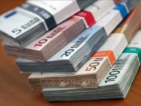 ECB: Đồng Euro có thể thay thế USD nếu EU cải tổ mạnh mẽ