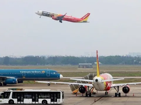 Hàng không sôi động, giá vé có giảm?