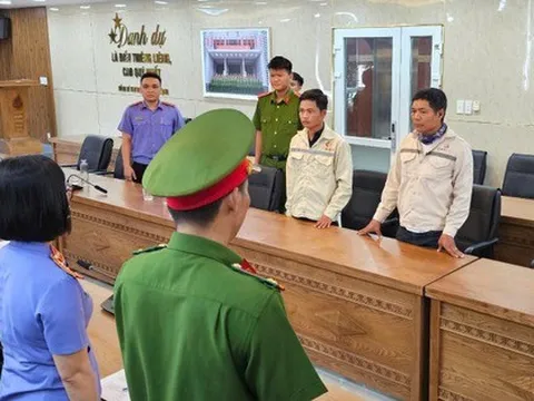 Khởi tố, khám xét chỗ ở Trần Cao Phong