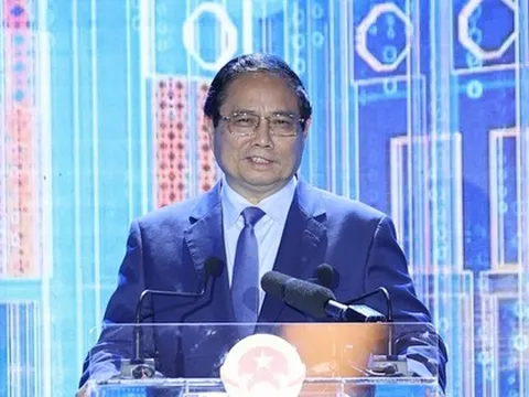 Thủ tướng mong ngành ngân hàng 'mở lòng ra một chút nữa', giảm thêm lãi suất cho gói tín dụng 500.000 tỷ
