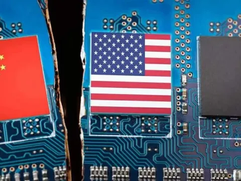 Tổng thống Trump giáng đòn vào lĩnh vực "điểm nghẽn" của Trung Quốc: Thỏa thuận 90 ngày rất mong manh!