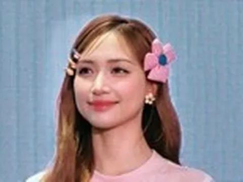 Hòa Minzy: 'Hàng trăm thương hiệu sẵn sàng bỏ nhiều tiền mời tôi quảng cáo'