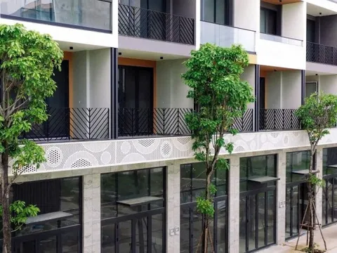 Khu Tây TP.HCM “tuyệt chủng” nhà phố thương mại?