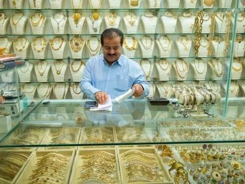 Một quốc gia châu Á 'cuồng' vàng vượt xa Trung Quốc, Ấn Độ: nhập khẩu 100 tấn, giá tăng 80% trong 12 tháng - gấp đôi chuẩn quốc tế