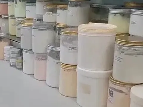 Mỹ phẩm tự chế, "nhà làm" trôi nổi trên mạng, Bộ Y tế yêu cầu siết chặt