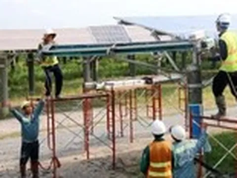 Xử lý vướng mắc giá FIT năng lượng tái tạo: Bộ Công Thương nói do trách nhiệm của EVN