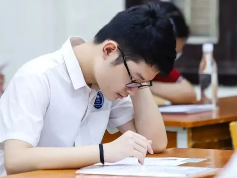 Gợi ý đáp án môn Tiếng Anh thi vào lớp 10 tại Hà Nội năm 2025 tất cả 24 mã đề