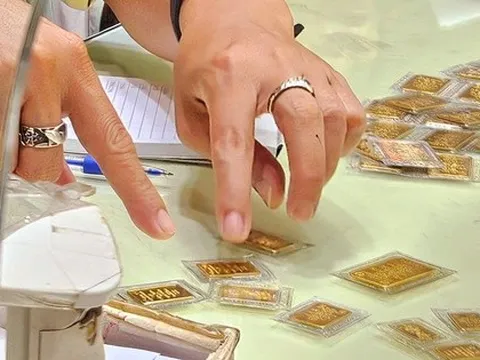 Giá vàng hôm nay 8-6: Vàng miếng SJC tiếp tục đi xuống