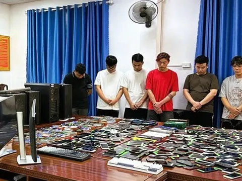 Phá đường dây mua bán hơn 3.000 tài khoản ngân hàng
