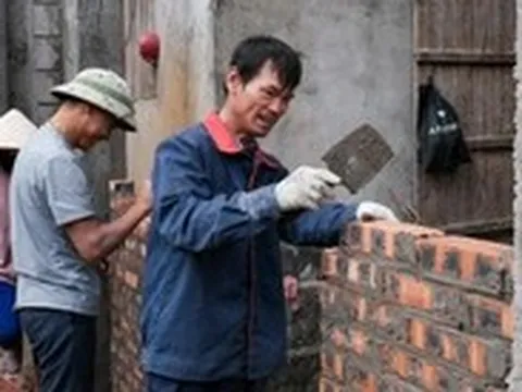 Tin tức sáng 10-6: Xóa nhà tạm, nhà dột nát trước 31-8; Sợ hàng giả, dân đổ về siêu thị
