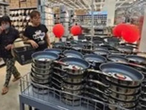 Hàng loạt doanh nghiệp Trung Quốc đưa hàng gia dụng sang Việt Nam 'chào hàng'