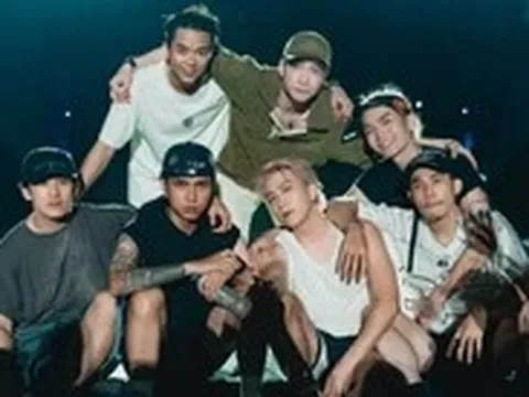 Fan hào hứng tiếp ứng concert Anh trai vượt ngàn chông gai