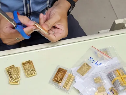 Giá vàng SJC ra sao sau tin mới về xóa độc quyền?