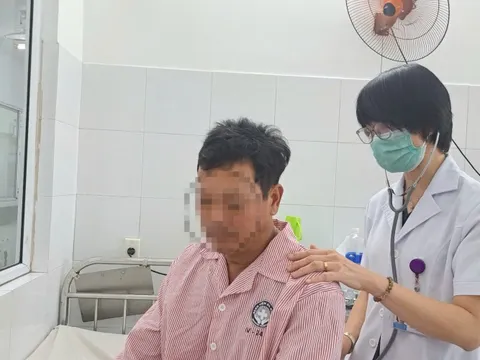 Hy hữu người đàn ông hóc xương cá suốt 5 tháng