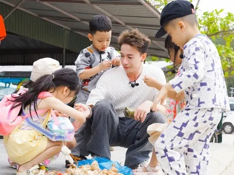 Ca sĩ S.T Sơn Thạch gây bất ngờ khi làm "bố tập sự" của 5 đứa con