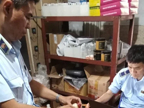 Bác sĩ chỉ cách nhận biết mỹ phẩm giả trên thị trường