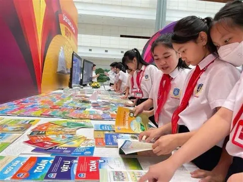 Chỉnh sửa sách giáo khoa sau thay đổi địa giới hành chính