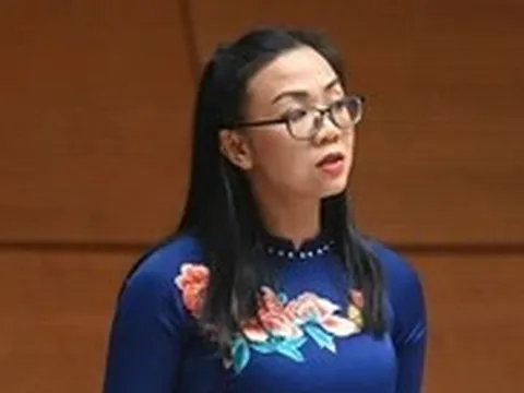Đại biểu quan ngại các khoản thu phát sinh khi miễn học phí, giảm chất lượng đào tạo