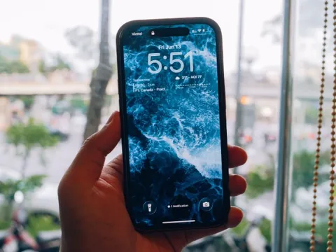 Tại sao bạn không nên cài đặt iOS 26 lúc này?