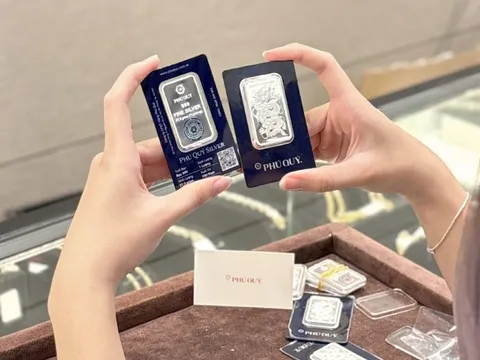 Giá bạc thỏi trong nước tiếp tục phá đỉnh, tăng hơn 41% trong 1 năm qua