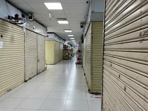 Mấu chốt quan trọng đằng sau việc tiểu thương đóng cửa hàng loạt