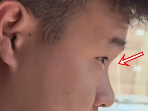 Tậu mẫu xe được khao khát nhất thế giới, tài xế "bất lực" vì AI liên tục báo gương mặt không đạt chuẩn