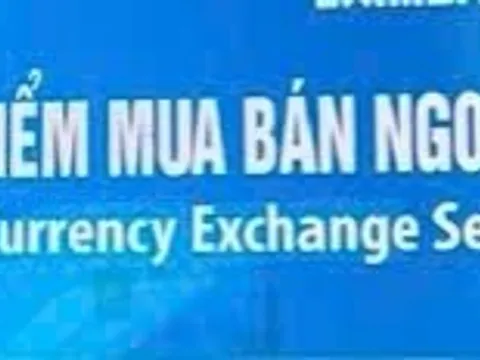 Treo bảng “Điểm mua bán ngoại tệ” tại mỗi đơn vị giao dịch trên địa bàn TP. Hồ Chí Minh: Việc làm đơn giản nhưng hiệu quả