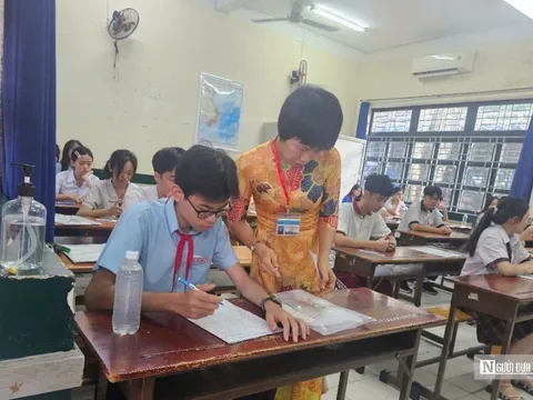 Phổ điểm lớp 10 tại Tp.HCM: Đề thi phân hóa mạnh, học sinh giỏi mới "chạm đỉnh"