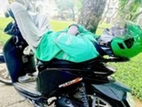 Những giấc ngủ trưa trên hè phố