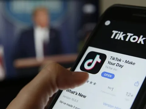 Ông Trump lại muốn 'cứu' TikTok