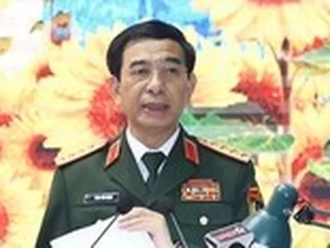 Đại tướng Phan Văn Giang dự lễ công bố tổ chức lại lực lượng quân sự địa phương Quân khu 2