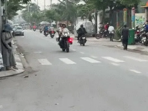 Nữ sinh quên căn cước được CSGT chở đến điểm thi