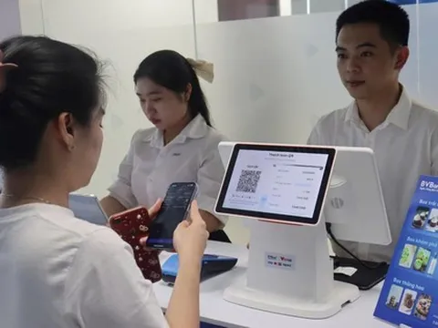 Chỉ cần điện thoại hoặc laptop, tiểu thương có ngay “Trợ lý Ruột thạo việc” hoàn toàn miễn phí