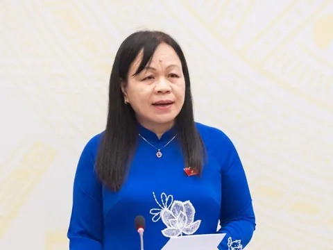Làm sao để các em học sinh không còn phải tìm đến học thêm tràn lan?