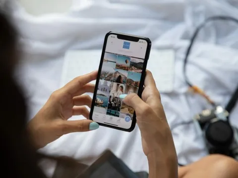 'Cờ rinh', 'seen không rep' và mặt trái giao tiếp số của gen Z