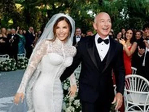 Đám cưới của tỉ phú Jeff Bezos đầy xa hoa, người dân Venice phẫn nộ biểu tình