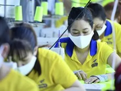 Từ 1-7, tiền lương tối thiểu vùng ở TP.HCM và Hà Nội thay đổi ra sao?