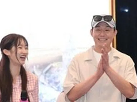 Park Sung Woong nói tiếng Việt ‘tôi yêu Đà Nẵng’, chào tuần điện ảnh vượt trội hơn năm ngoái