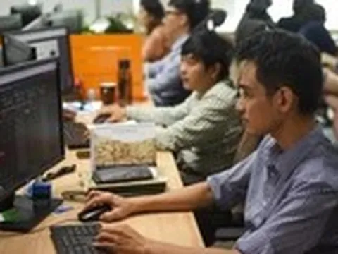 Lãi ròng hơn 1.000 tỉ đồng mỗi năm, hàng chục 'đại gia' Việt đang làm gì?