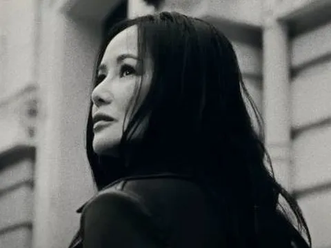 Diva Hồng Nhung khiến cộng đồng mạng "nổi da gà" bằng "Tự hỏi"
