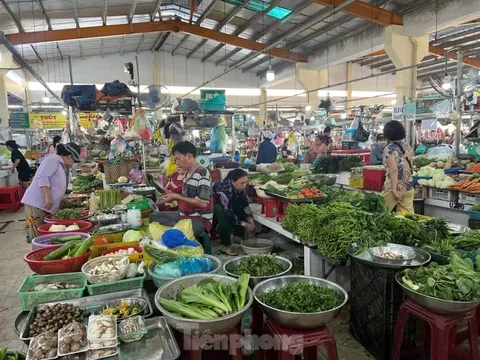 Nỗi lo của bà nội trợ ở TPHCM